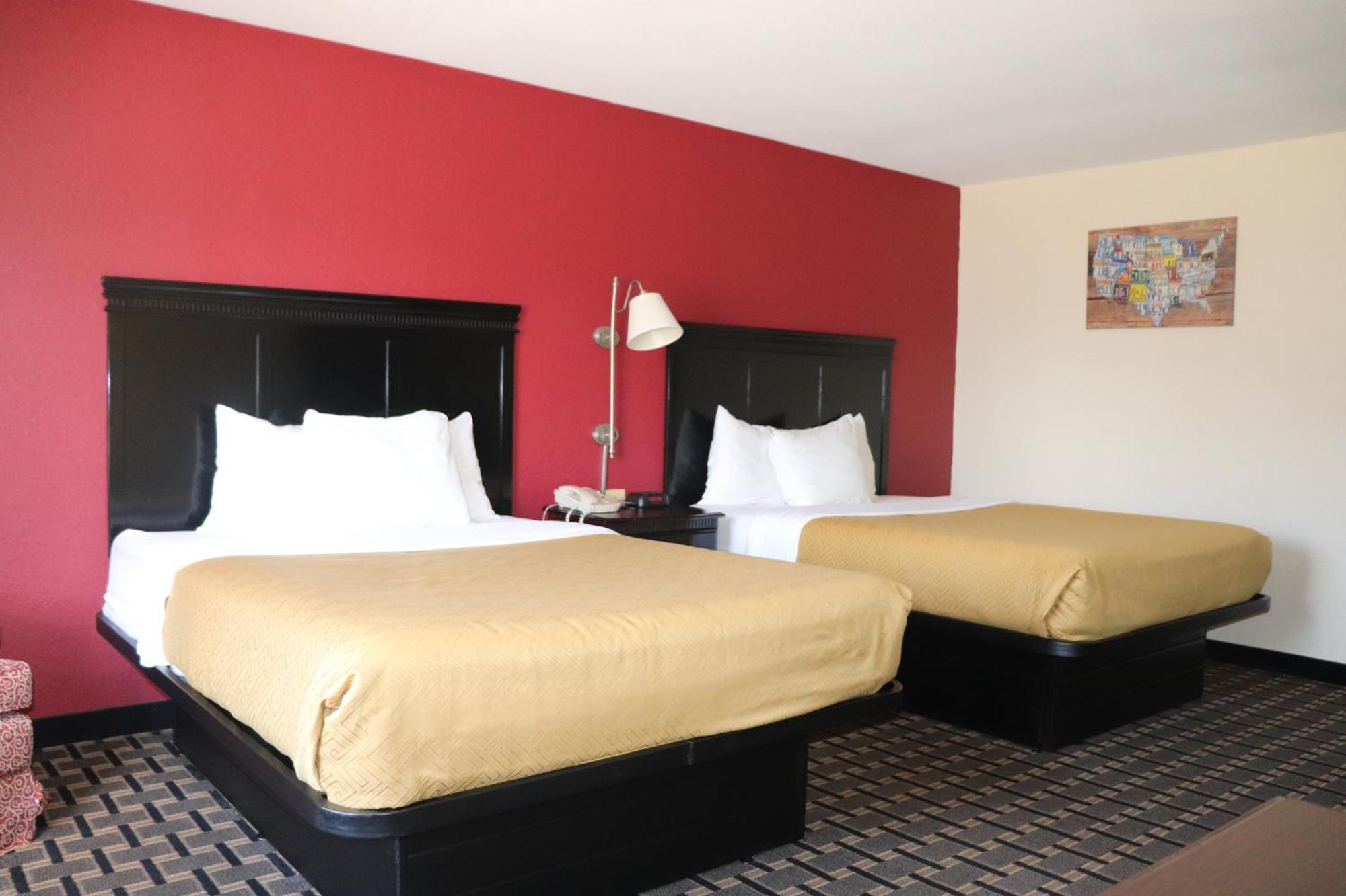 Econo Lodge Inn & Suites Wisconsin Dells Exterior photo
